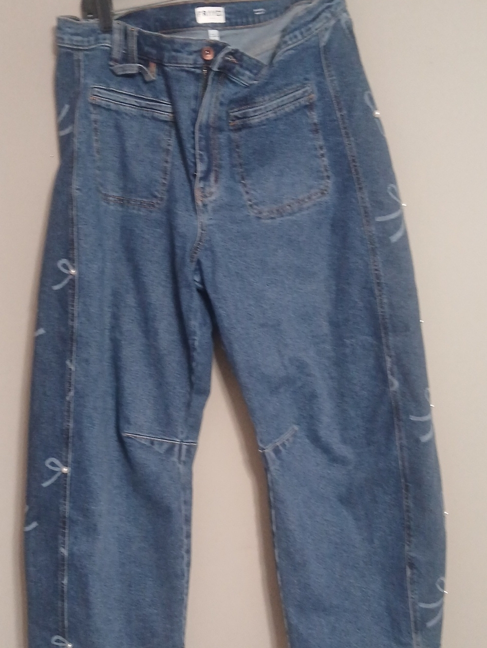 Womens Size 32 Barrel Ankle Frayed Jeans